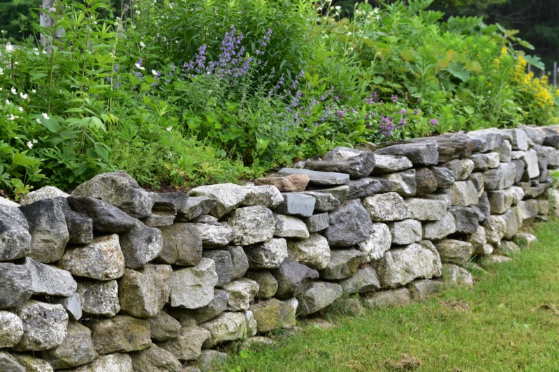 Stone-Wall-Tukwila-WA