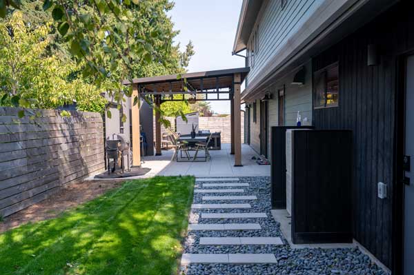 Hire our Renton landscaping contractors in WA near 98058